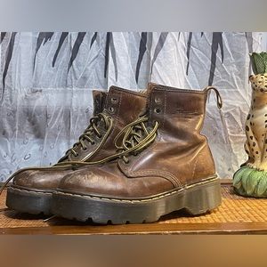 SOLD !!!! RARE Vintage brown platform Dr martens (Envy sole)